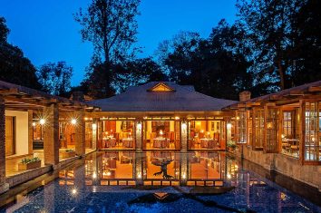 ArushaCoffeeLodge---Restaurant-Exterior
