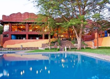 Serengeti sopa Lodge