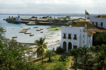 Die Altstadt von Stone Town  oder Zanzibar Town der Hauptstadt der Insel Sansibar im Indischen Ozean in Tansania in Ostafrika..